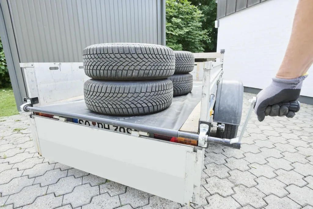 Roll tarpaulin for trailers