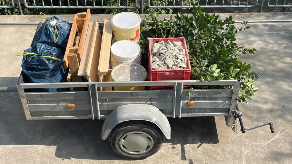 Roll tarpaulin for trailers