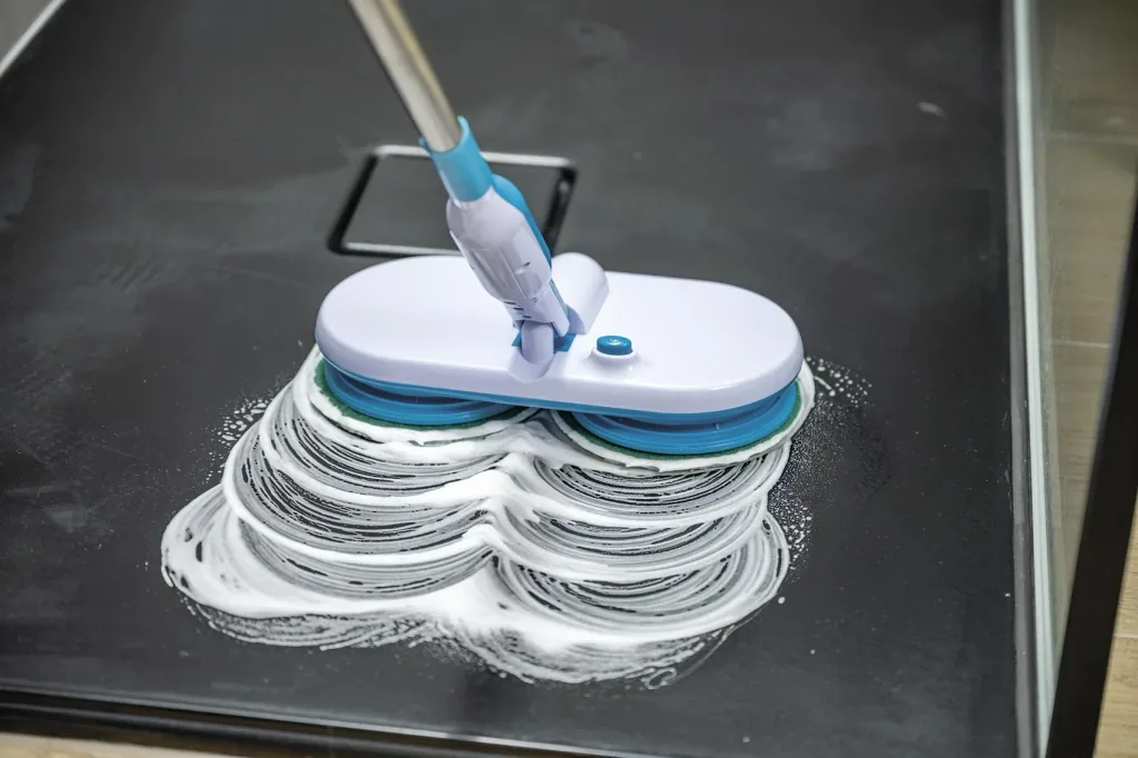 Mop floor wiper