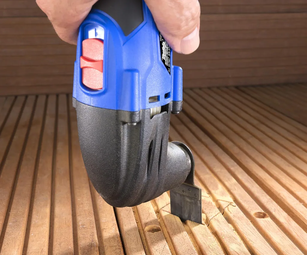 7-piece multi-function tool