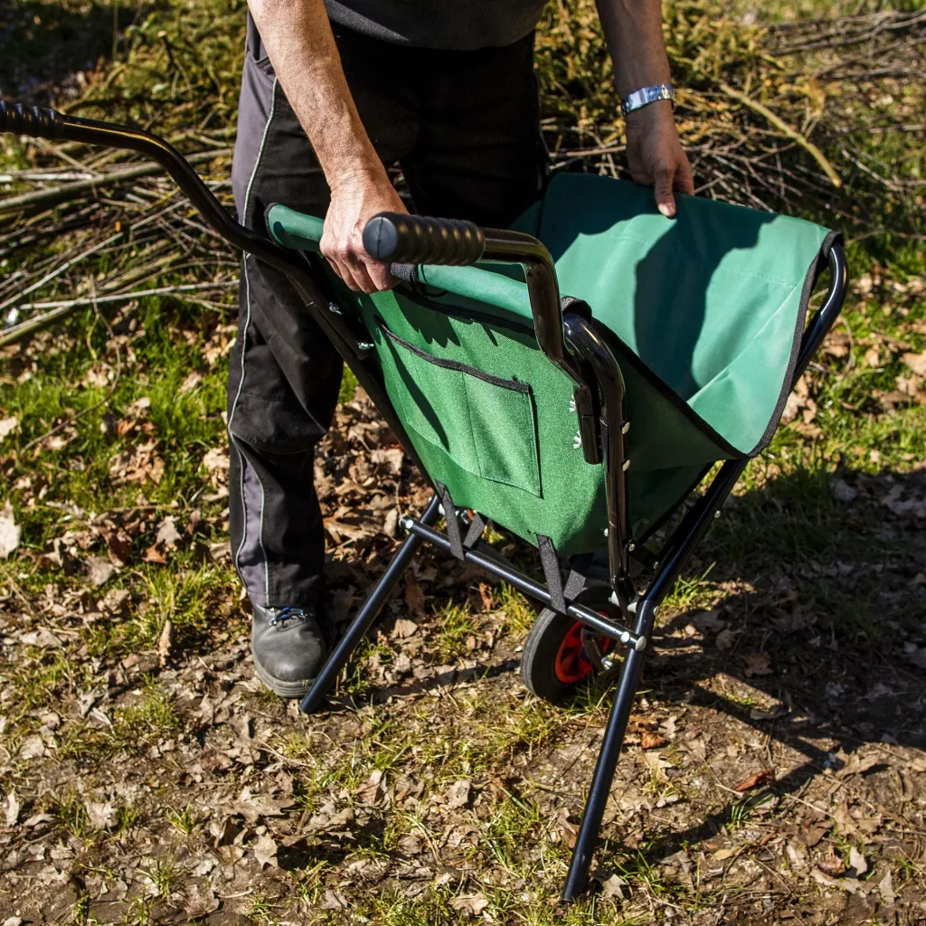 Foldable wheelbarrow