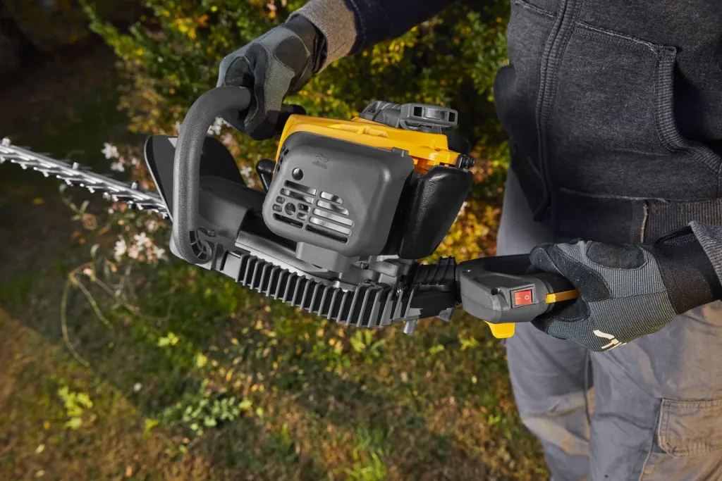 Petrol hedge trimmer HT 525