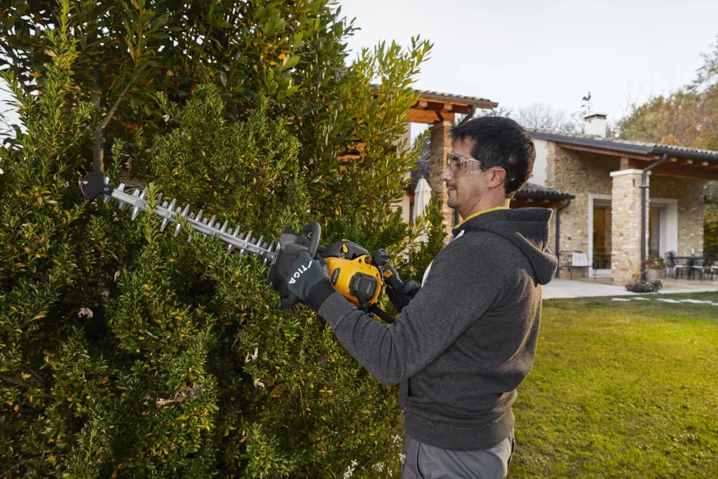 Petrol hedge trimmer HT 525