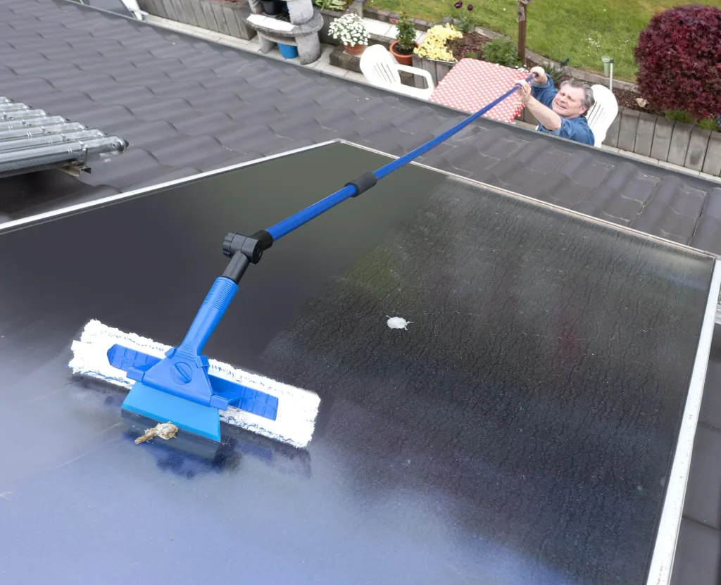 Telescopic window wiper, with dirt scraper, 3.88 m