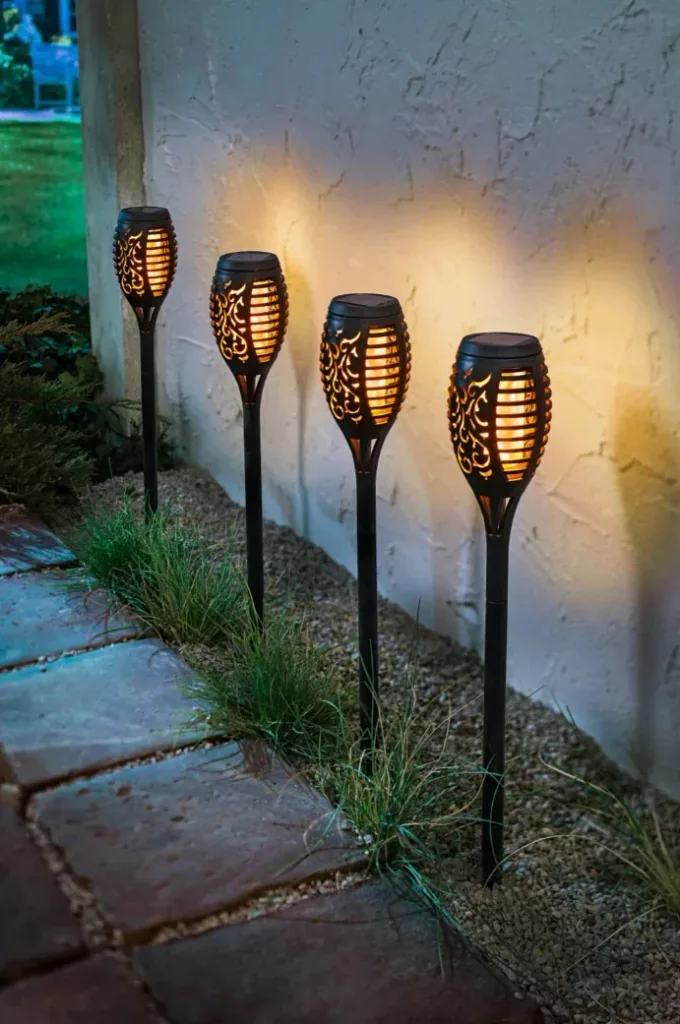 Solar garden stake "Flame" with mounting bracket, set of 4