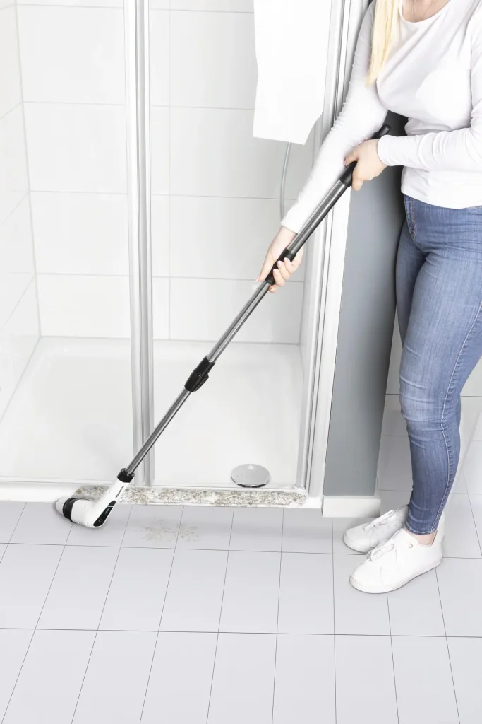 Cordless cleaning brush 11-piece