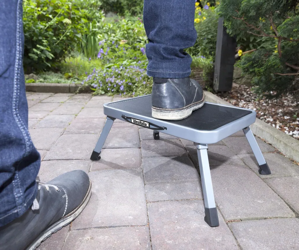 Foldable, one-step step stool, grey