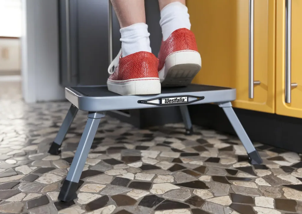 Foldable, one-step step stool, grey
