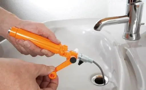 Pipe cleaning shaft with crank drive