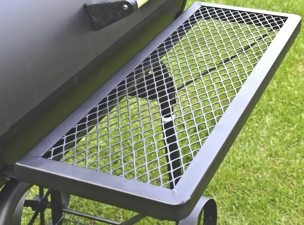 Smoker charcoal grill "Dakota"