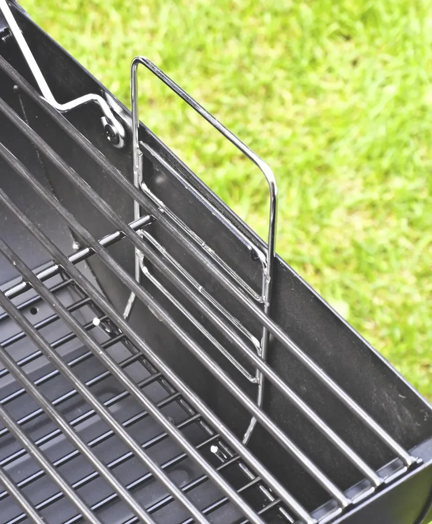 Smoker charcoal grill "Dakota"