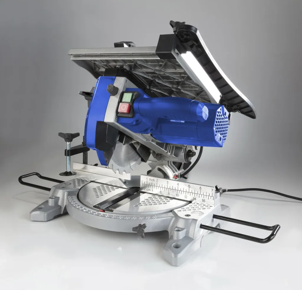 Table miter saw TKG 210/30, 1200 watts