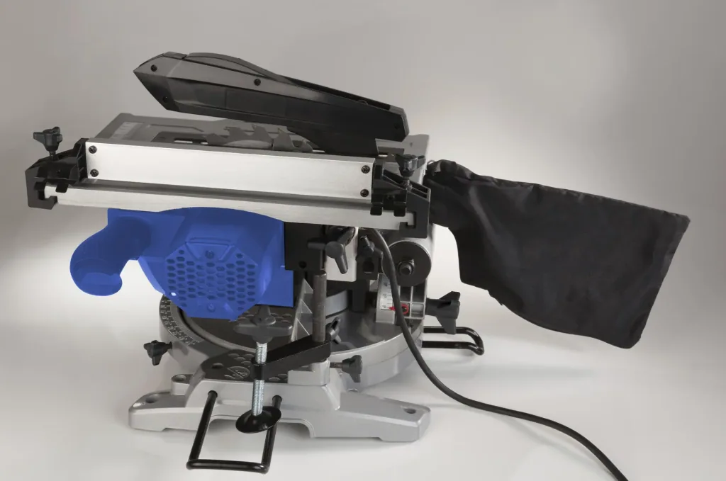 Table miter saw TKG 210/30, 1200 watts