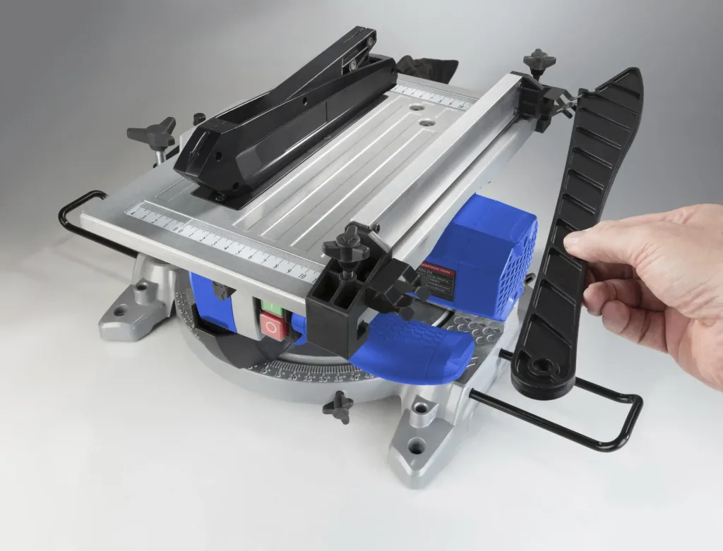 Table miter saw TKG 210/30, 1200 watts
