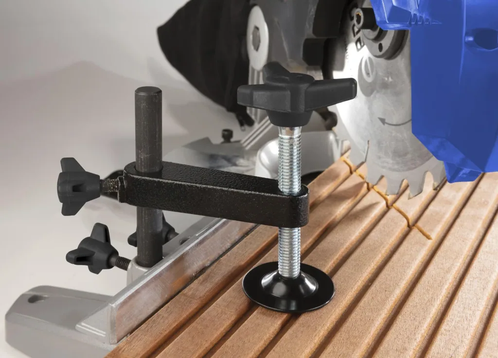 Table miter saw TKG 210/30, 1200 watts