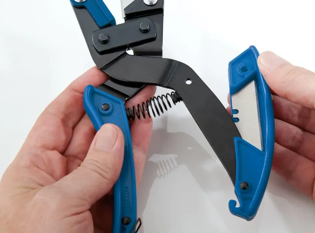 Anvil multifunctional scissors