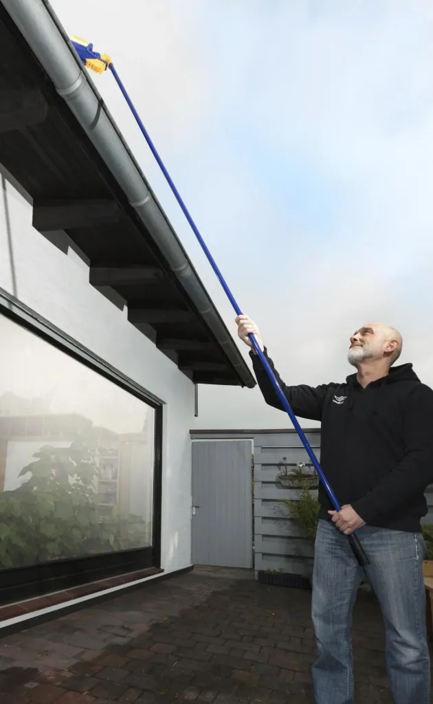 Telescopic broom - ideal for gutter cleaning