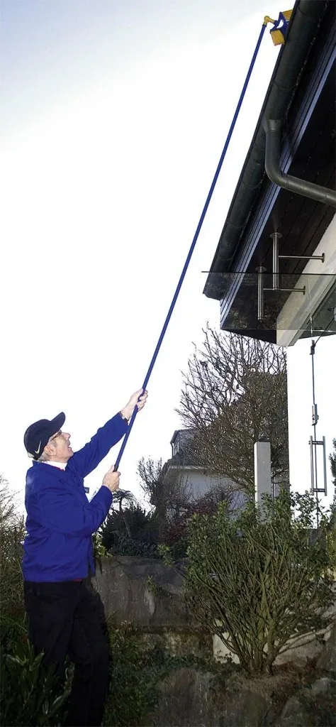 Telescopic broom - ideal for gutter cleaning
