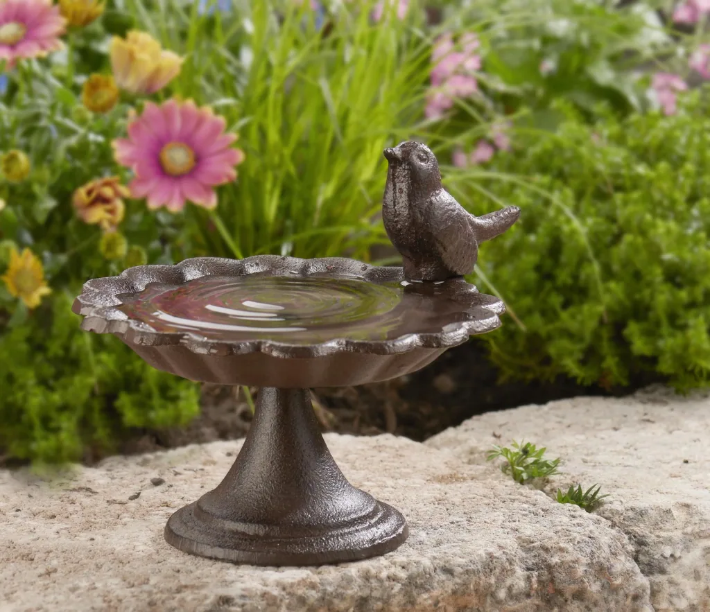 Birdbath with base