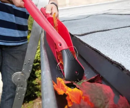 5-piece gutter cleaning set. Shovel, scraper, and 3 extension poles.
