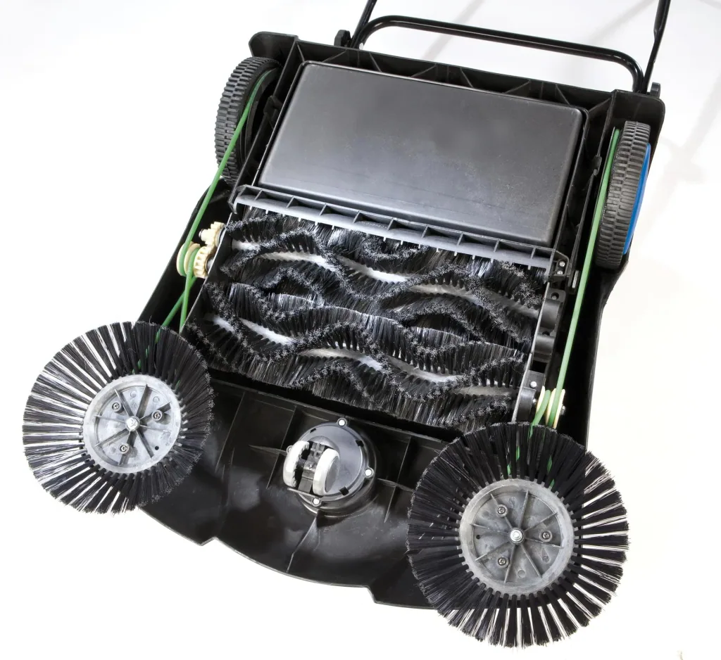 Sweeper, 70 cm working width, 14 litre dirt container