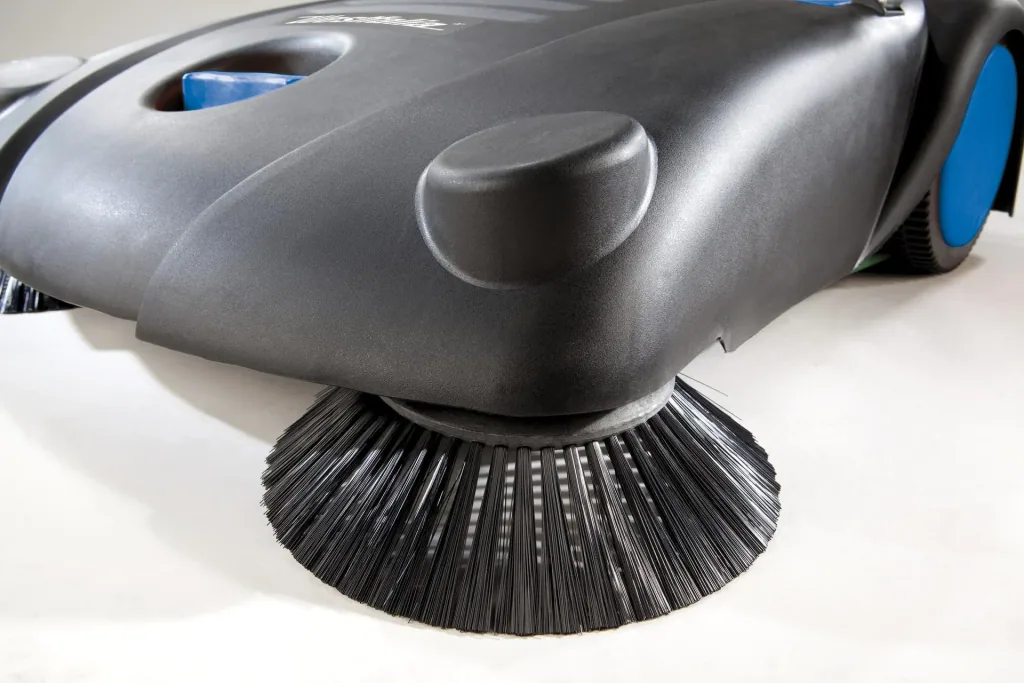 Sweeper, 70 cm working width, 14 litre dirt container
