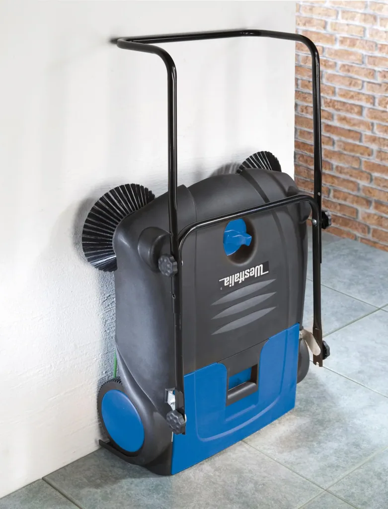 Sweeper, 70 cm working width, 14 litre dirt container