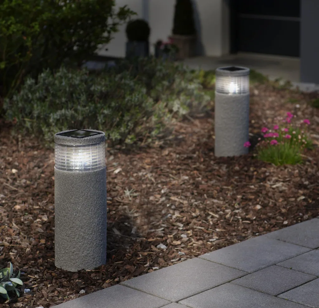 Solar garden light in a modern stone look - 2 pieces