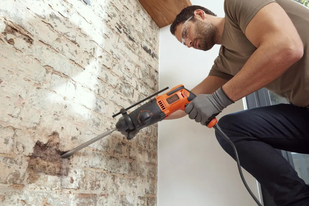 Combination hammer SDS-Plus BEHS01K, 650 Watt