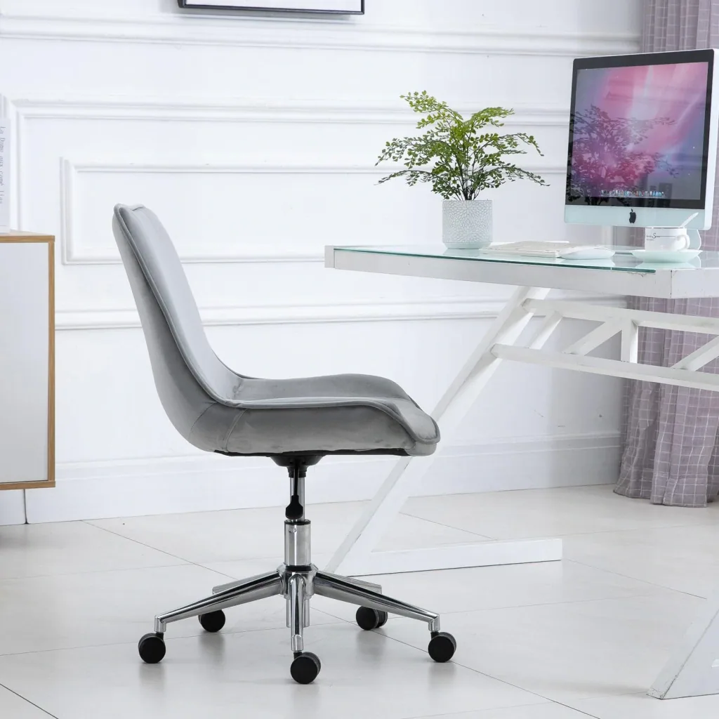 Retro-style swivel chair