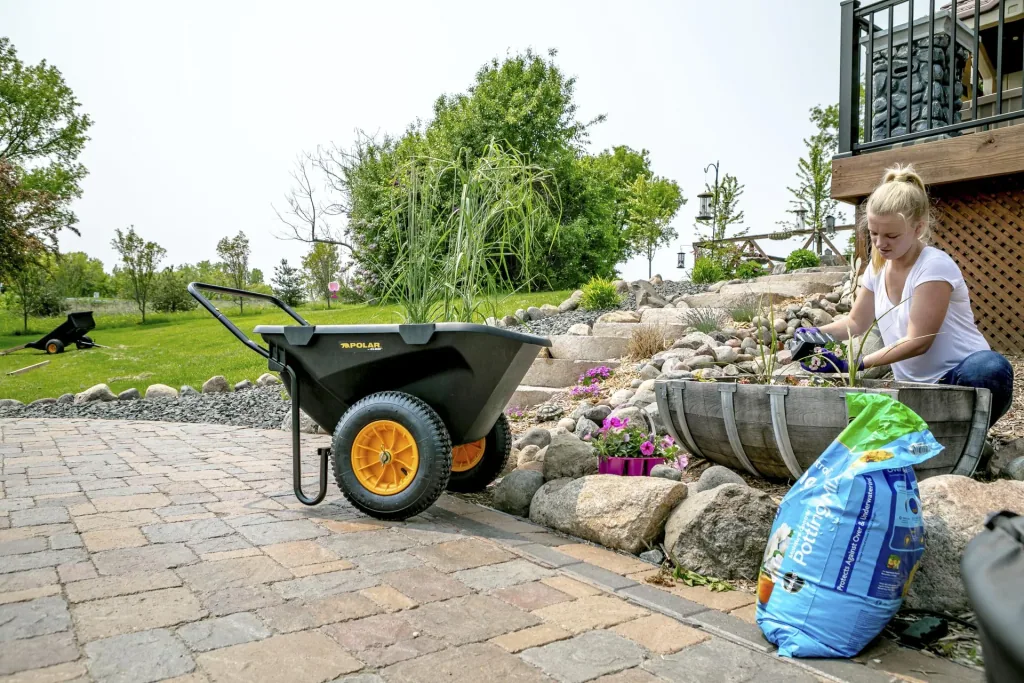 Wheelbarrow Cub Cart 198L 71×127×74 cm Black – 181 kg Load Capacity, Solid Rubber Wheels