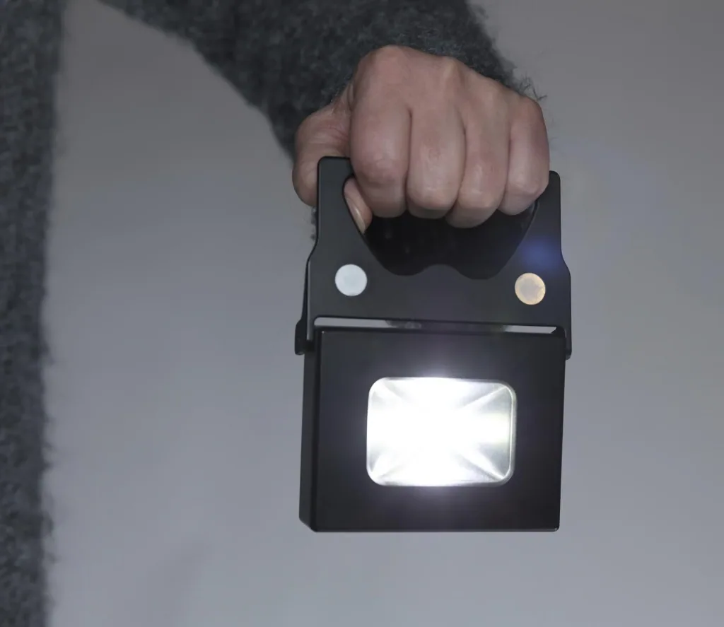 LED battery floodlight with power bank