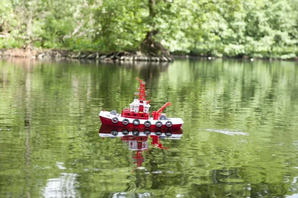 RC-Feuerlöschboot TC-08 2.4G 100% RTR