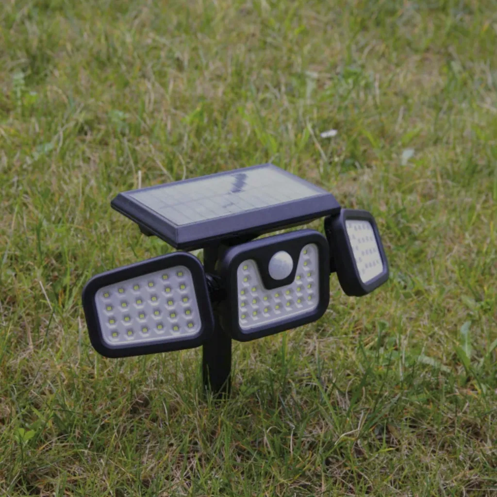 LED solar light with 3 adjustable light fields and motion detector