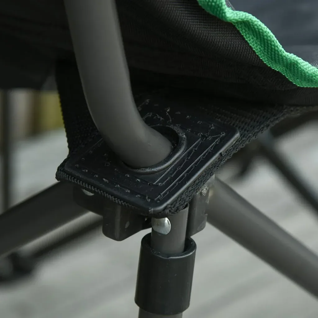 Camping chair with footrest black, green