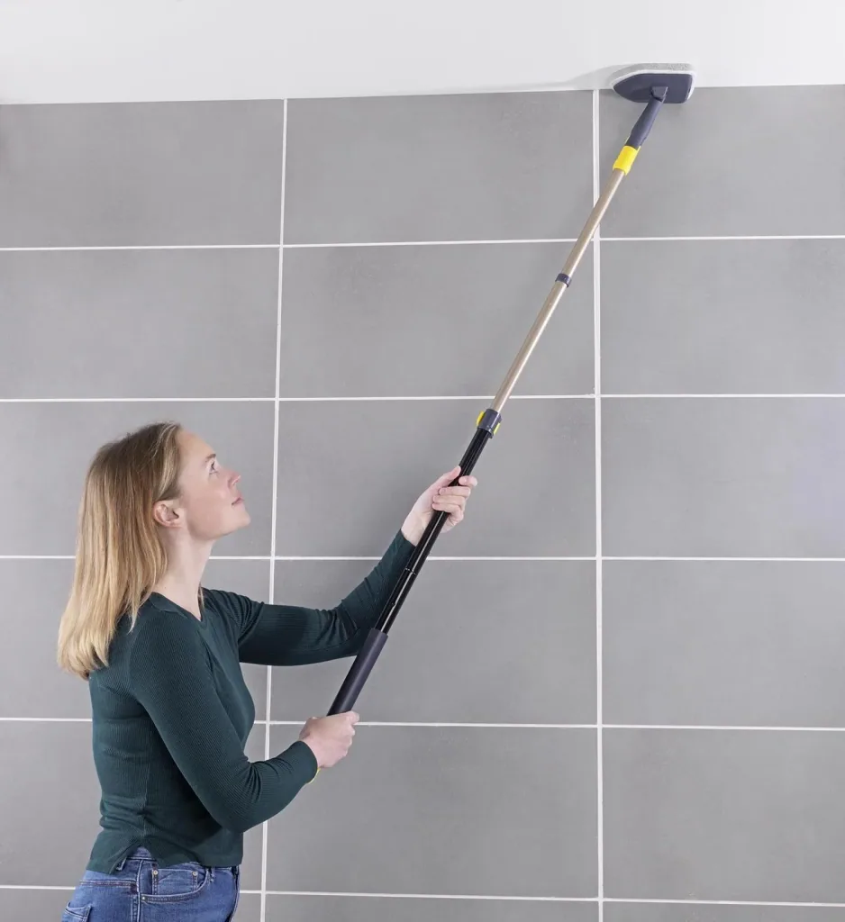 2 in 1 indoor and outdoor wiper, with telescopic handle and 2 attachments