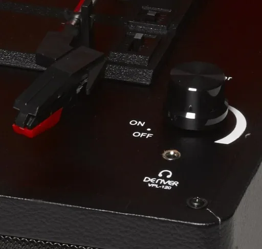 Retro USB record player "VPL-120" in a case in red