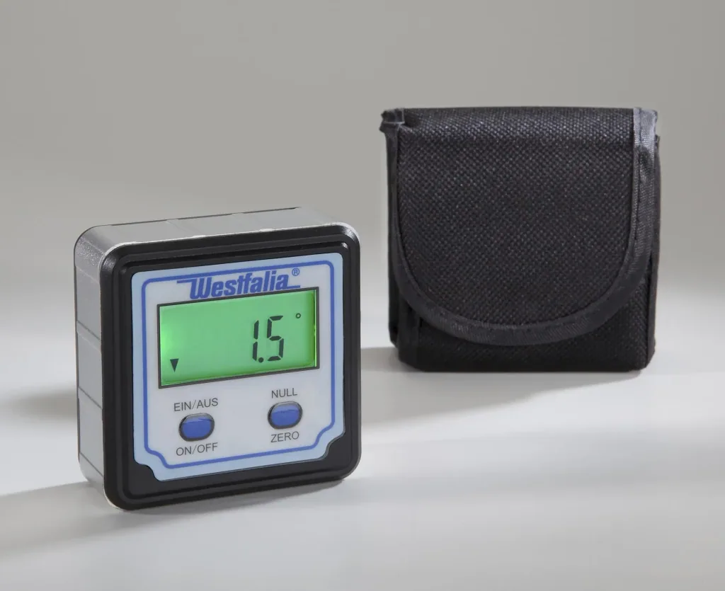 Digital angle measuring device