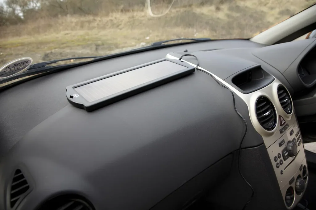Mobile solar panel, 12 volts, 2.4 watts