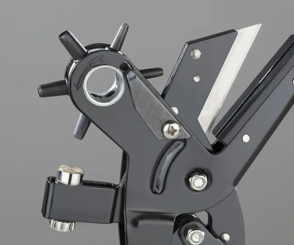 Hole punch and multifunctional scissors 2 in 1