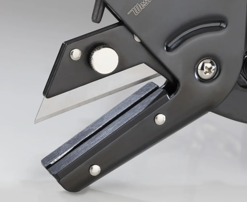 Hole punch and multifunctional scissors 2 in 1