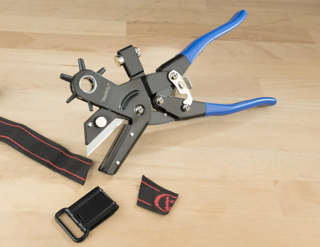 Hole punch and multifunctional scissors 2 in 1