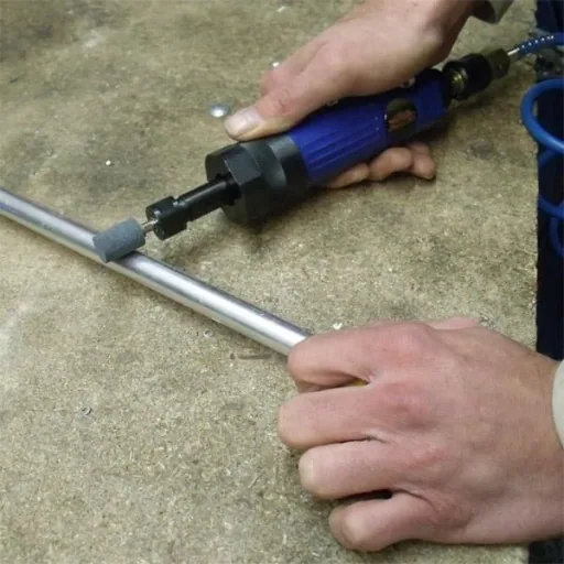 3-in-1 pneumatic multi-tool