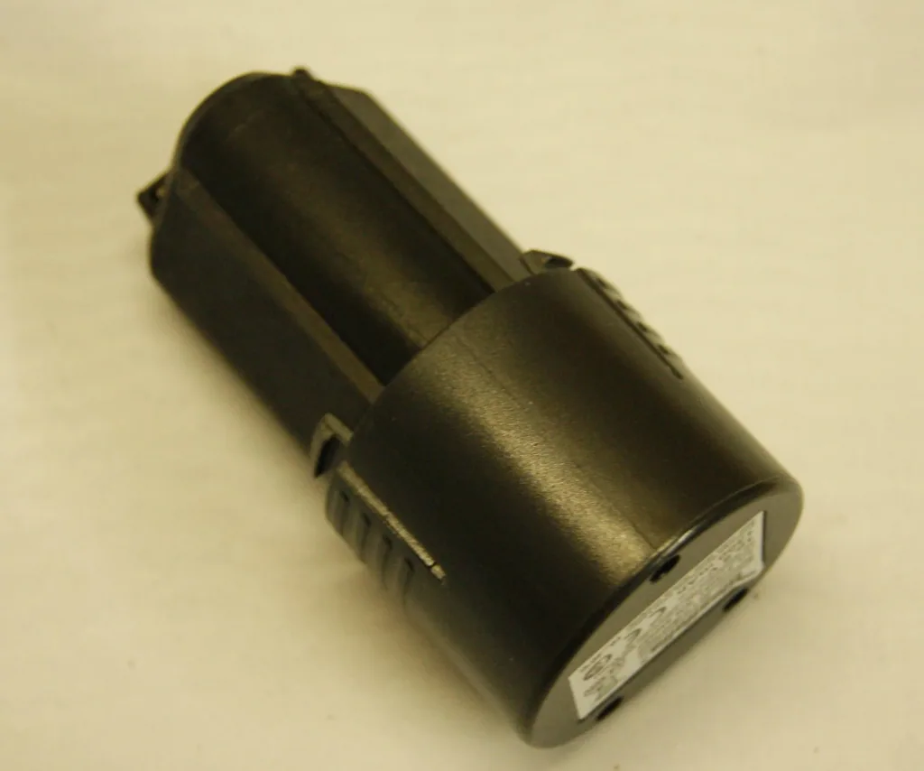Replacement battery for cordless grass and shrub shears 10.8 Volt Li-Ion