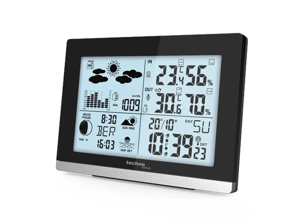 Radio-controlled weather station with outdoor transmitter