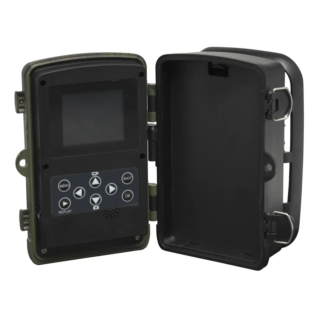 Wildlife and surveillance camera with 8 MP CMOS sensor, motion sensor and infrared illumination