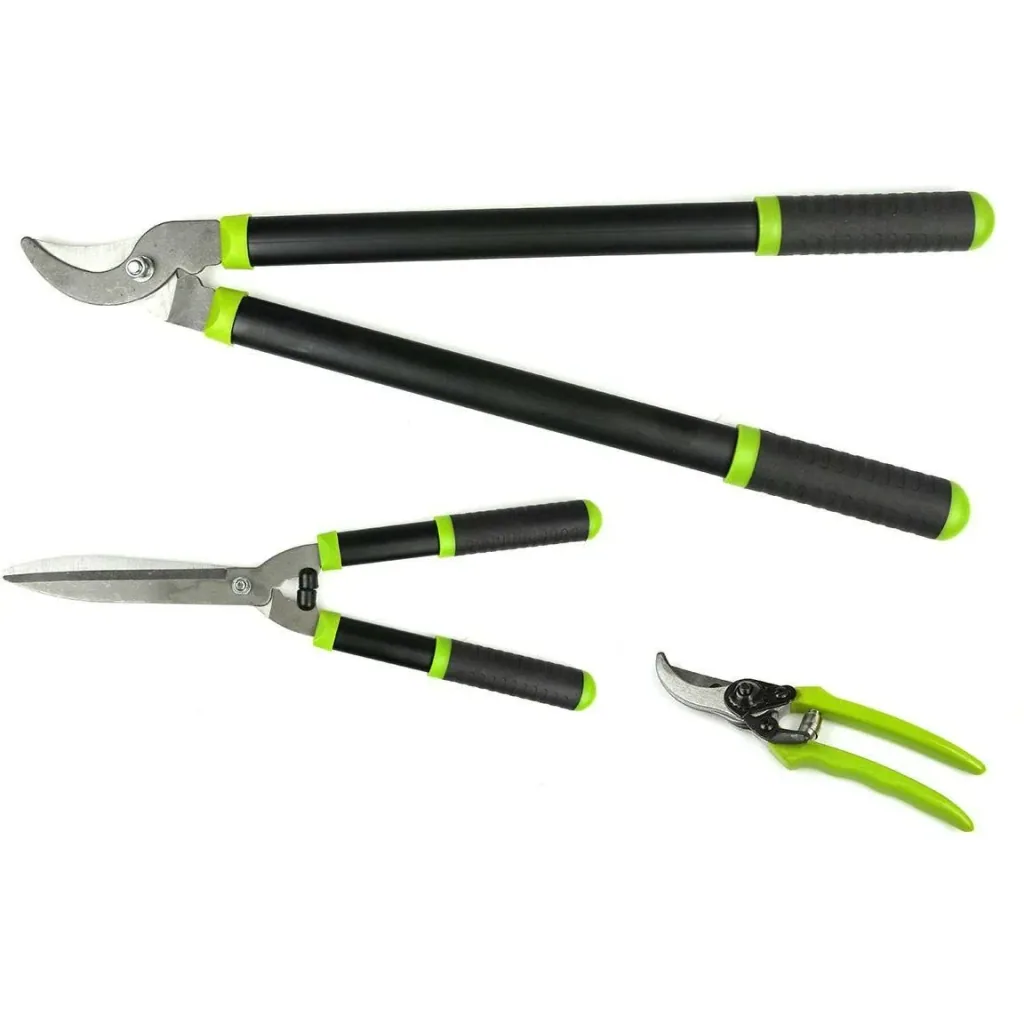Complete 7-piece garden set with grass trimmer, hedge trimmer and small garden tools