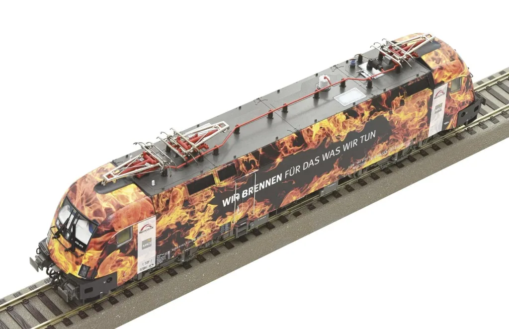 Electric locomotive 182 572 der TX-Logistik