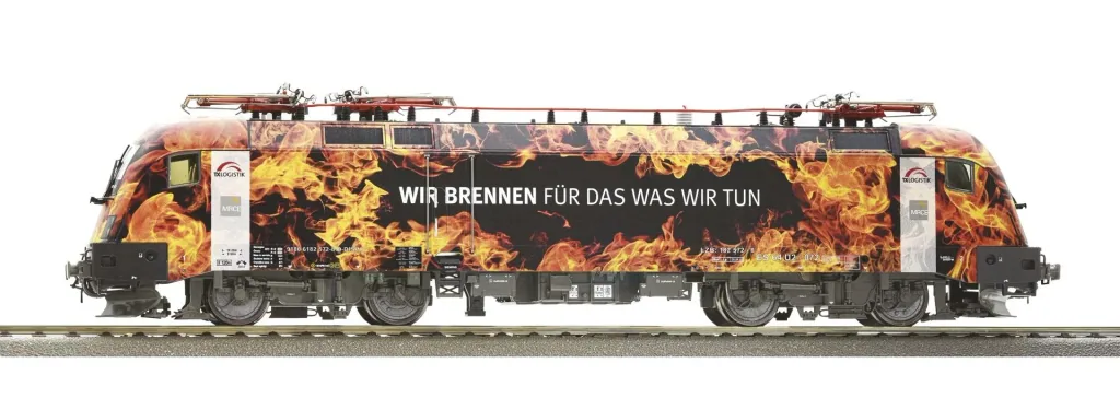 Electric locomotive 182 572 der TX-Logistik