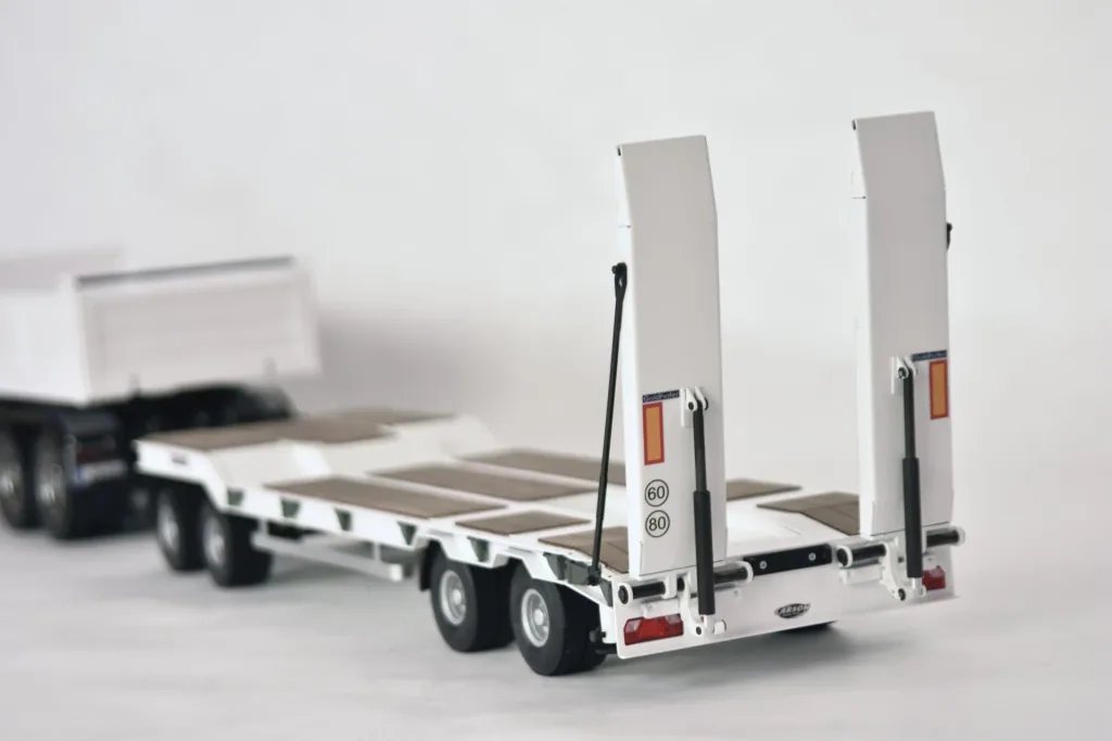 1:14 Goldhofer TU4 low loader trailer 4A.